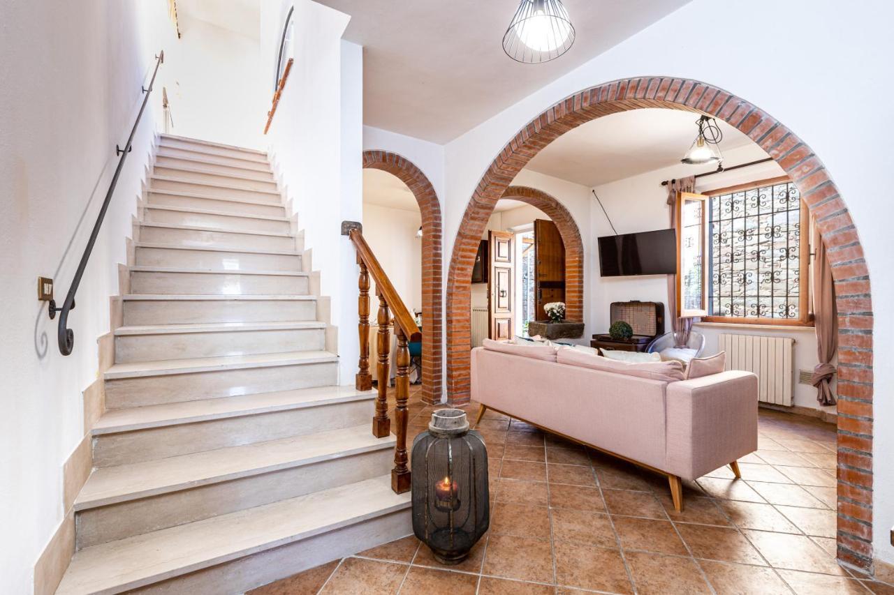 Agri Apartment La Terrazza La Ripadoro Chianni Bagian luar foto