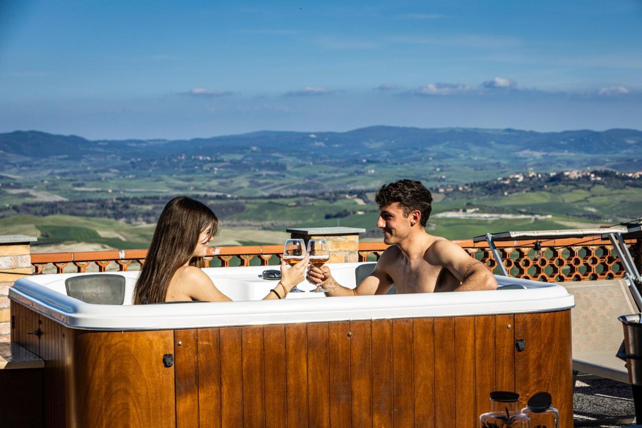 Agri Apartment La Terrazza La Ripadoro Chianni Bagian luar foto